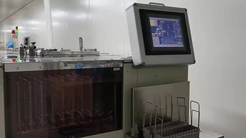터치스크린의 폭발적인 성장이 기존 컴퓨터에 영향을 미치고 있습니다.